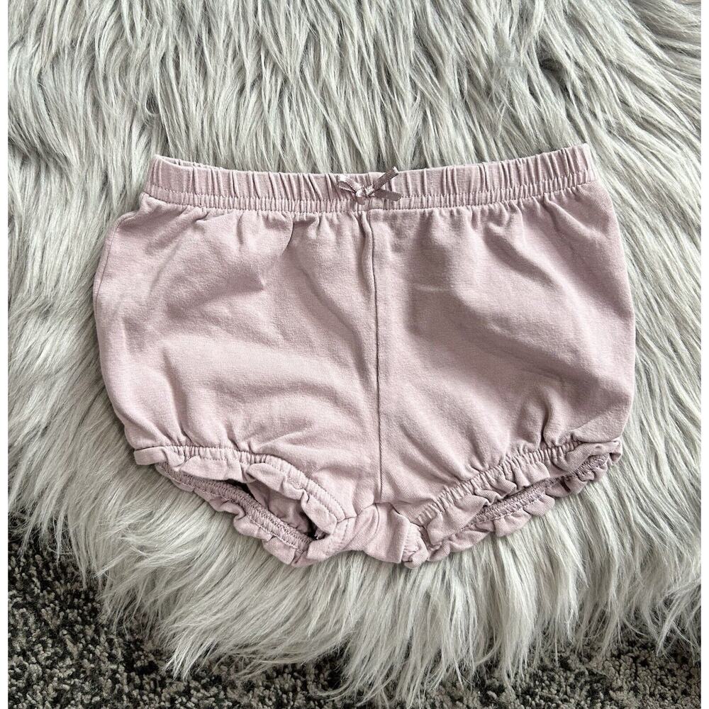H&M Baby Girl Solid Purple W/Ruffle Leg Bloomer Shorts Size 9 Months